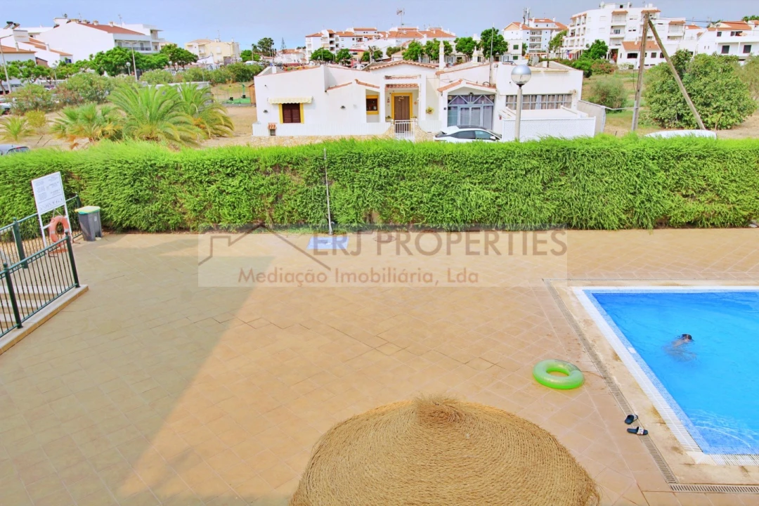 Apartamento T1 para Venda em Altura Foto 12