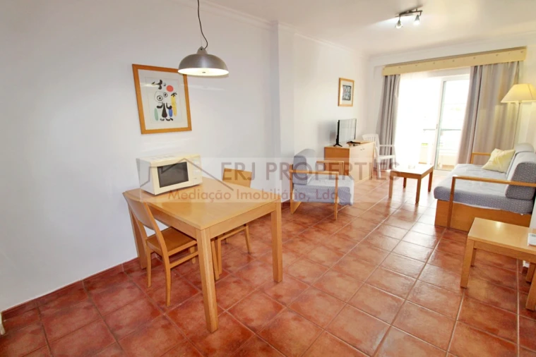 Apartamento T1 para Venda em Altura Foto 3