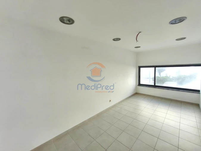 Loja para Venda em Odivelas Foto 5