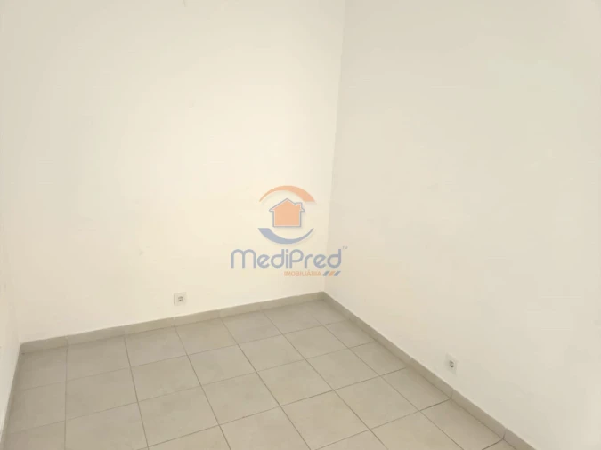 Loja para Venda em Odivelas Foto 9