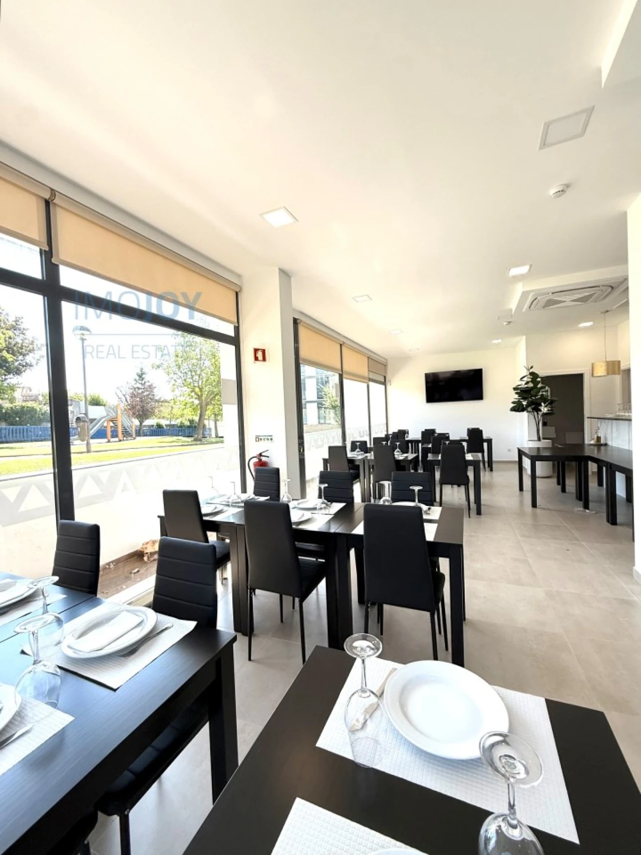 Loja para Venda em Porto Salvo Foto 10