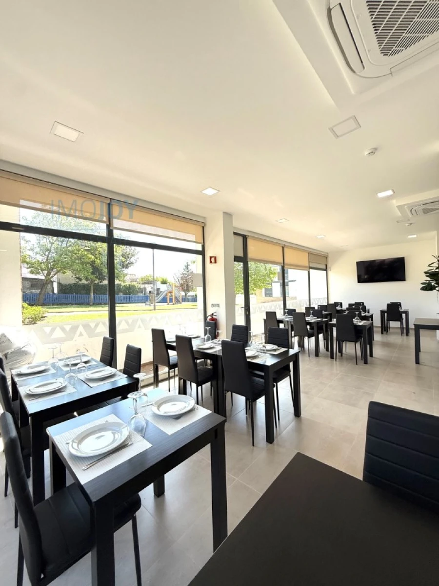 Loja para Venda em Porto Salvo Foto 9