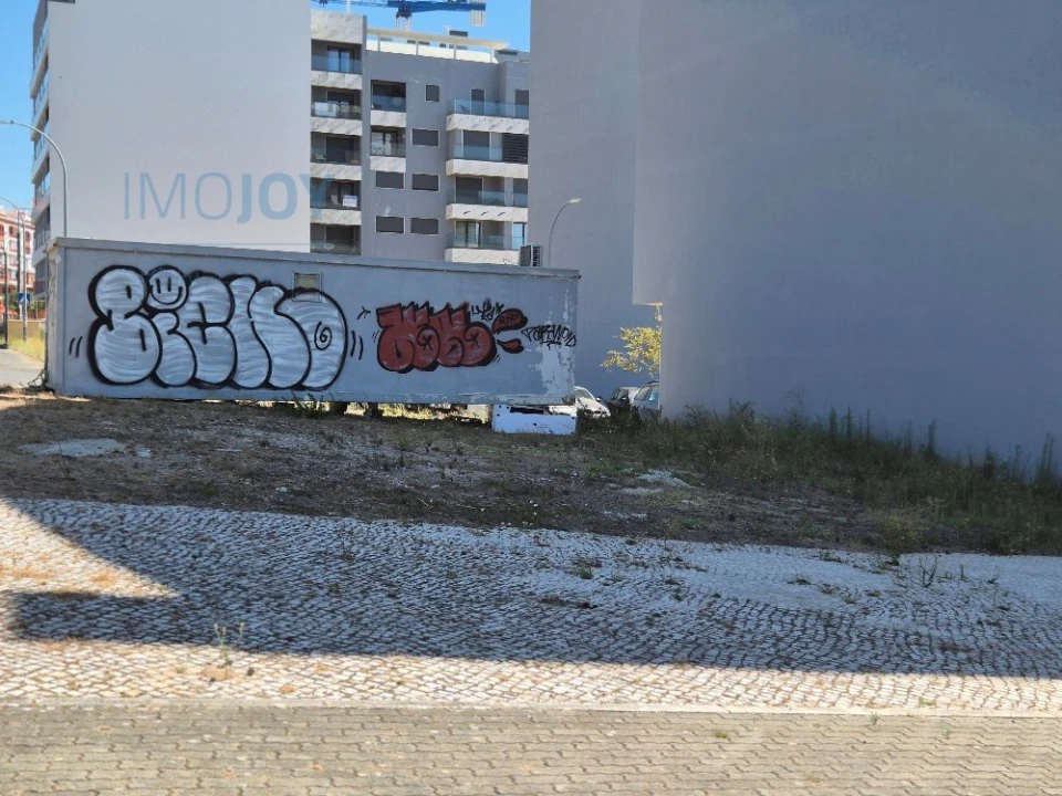 Terreno para Venda em Falagueira-Venda Nova Foto 6