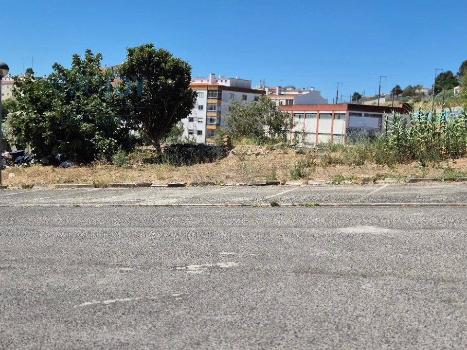 Terreno para Venda em Falagueira-Venda Nova Foto 10