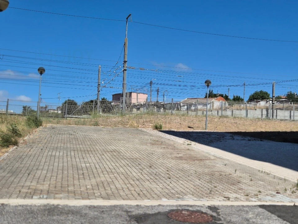 Terreno para Venda em Falagueira-Venda Nova Foto 12
