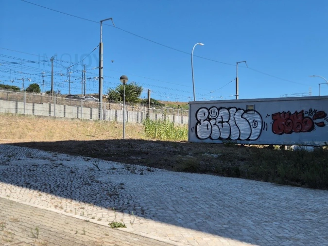 Terreno para Venda em Falagueira-Venda Nova Foto 8