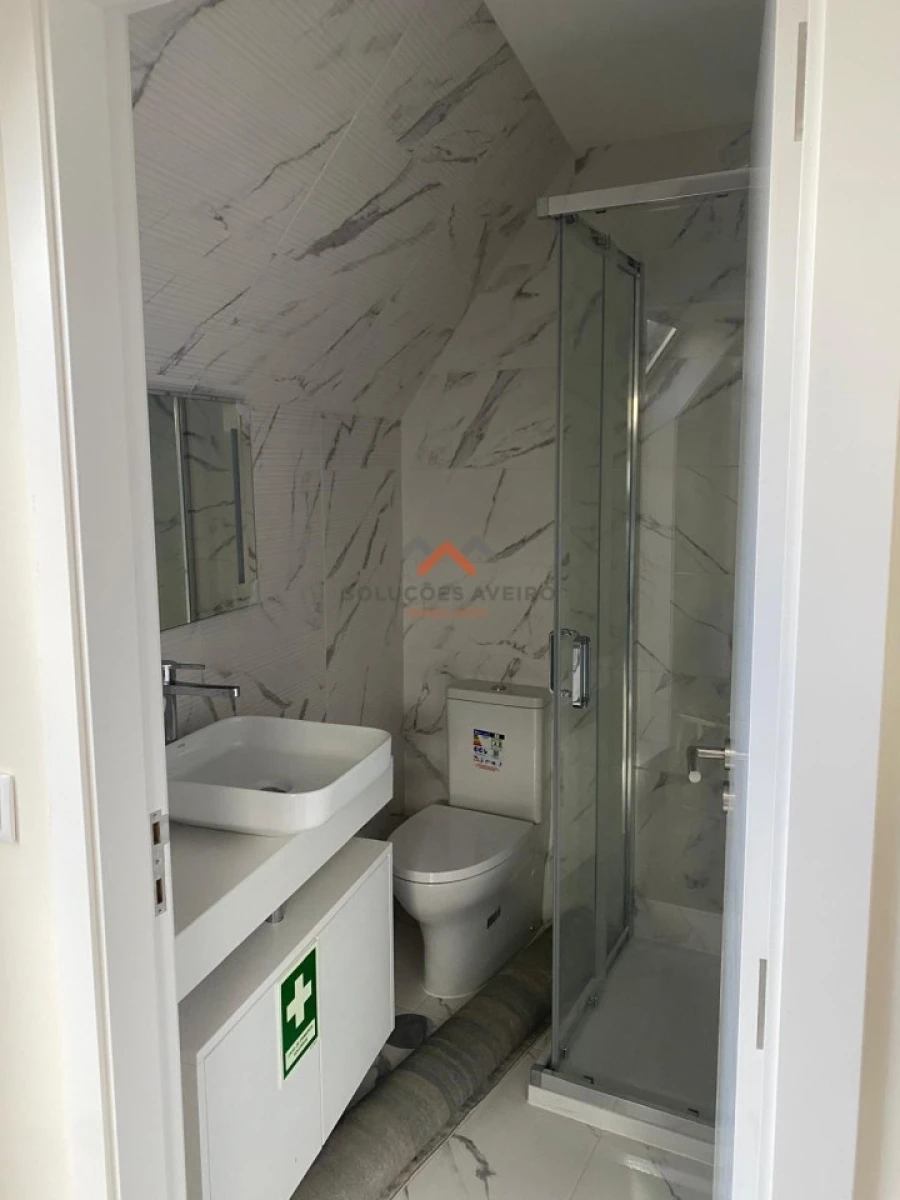 Apartamento T1 para Venda em Glória e Vera Cruz Foto 22