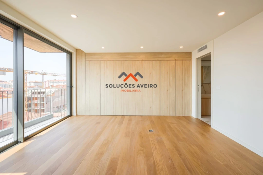 Apartamento T3 para Venda em Glória e Vera Cruz Foto 25