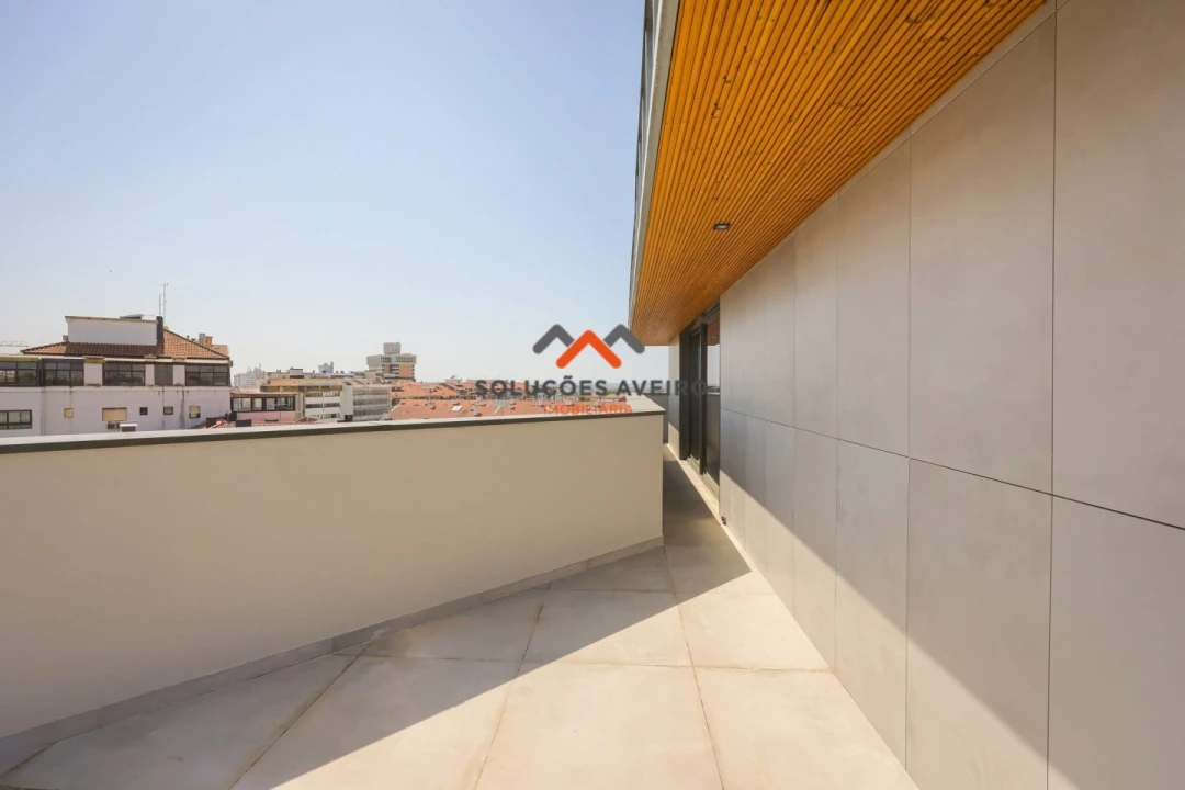 Apartamento T3 para Venda em Glória e Vera Cruz Foto 43