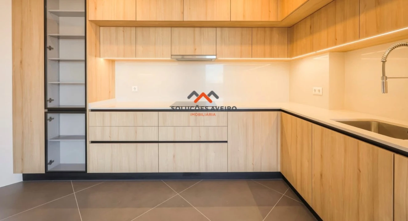 Apartamento T3 para Venda em Glória e Vera Cruz Foto 17
