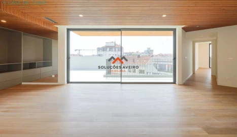 Apartamento T3 para Venda em Glória e Vera Cruz