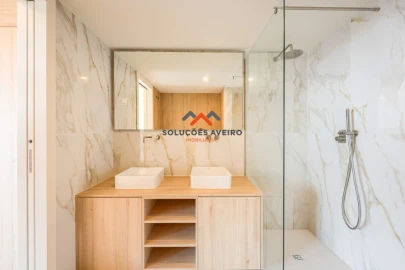 Apartamento T3 para Venda em Glória e Vera Cruz