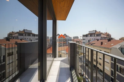 Apartamento T3 para Venda em Glória e Vera Cruz
