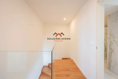 Apartamento T3 para Venda em Glória e Vera Cruz