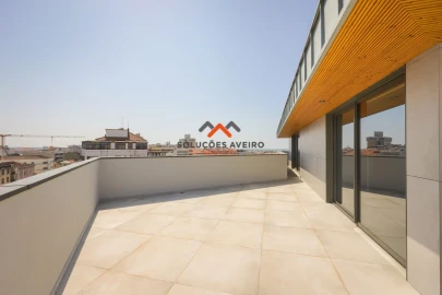 Apartamento T3 para Venda em Glória e Vera Cruz
