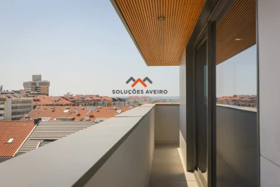 Apartamento T3 para Venda em Glória e Vera Cruz
