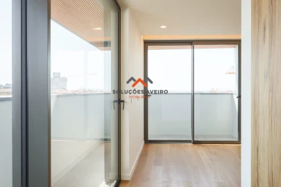 Apartamento T3 para Venda em Glória e Vera Cruz