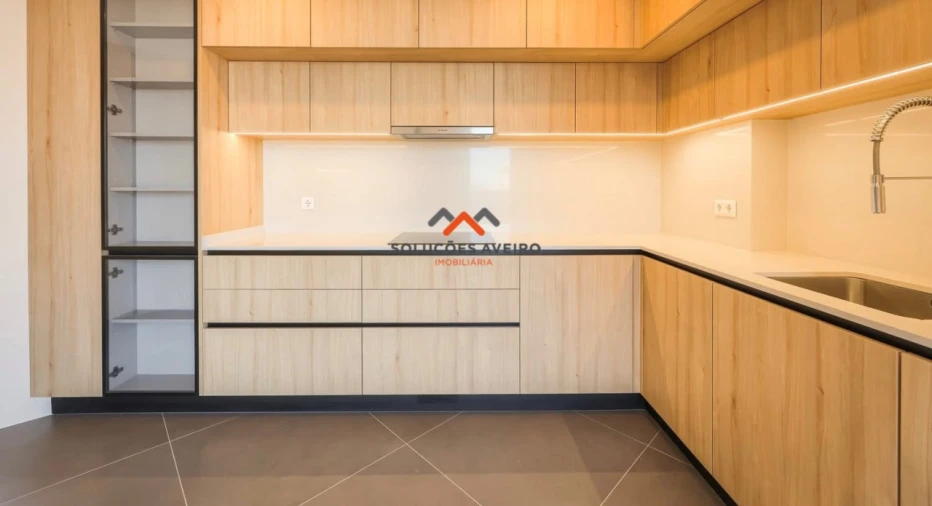 Apartamento T3 para Venda em Glória e Vera Cruz Foto 17