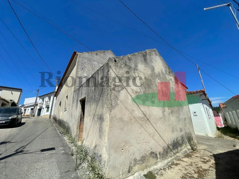 Moradia T2 para Venda em Rio Maior Foto 22