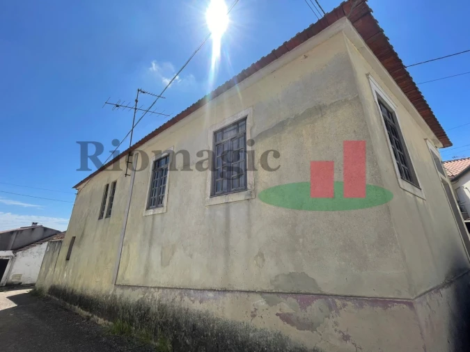 Moradia T2 para Venda em Rio Maior Foto 6