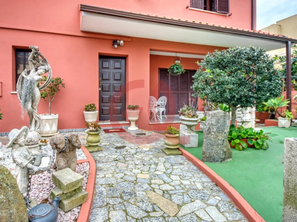 Moradia T4 para Venda em Vila Nova de Anha Foto 3