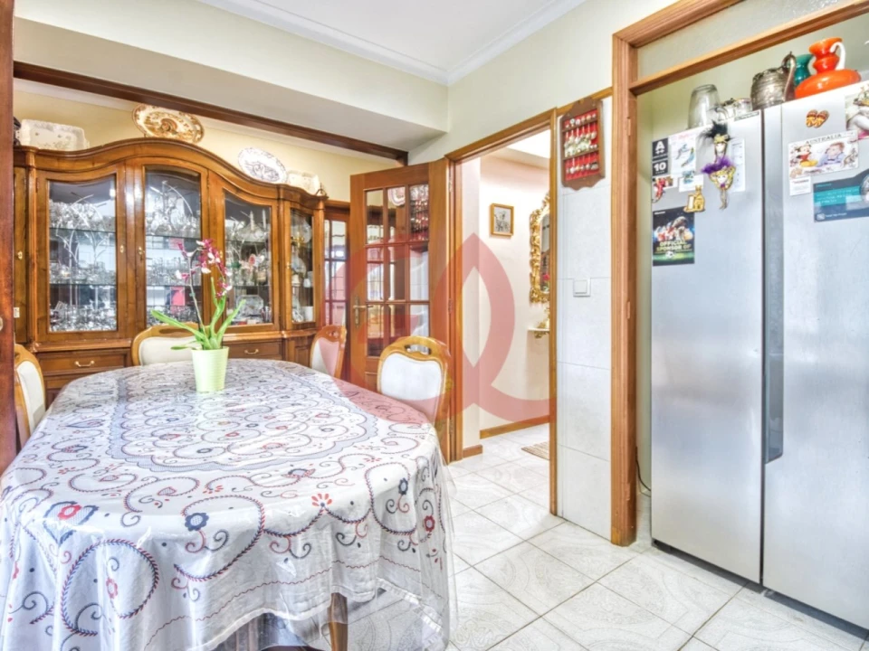 Moradia T4 para Venda em Vila Nova de Anha Foto 5