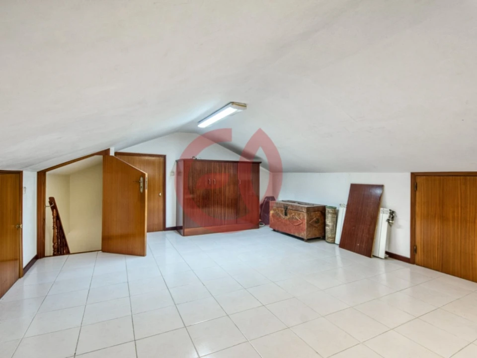 Moradia T4 para Venda em Vila Nova de Anha Foto 19