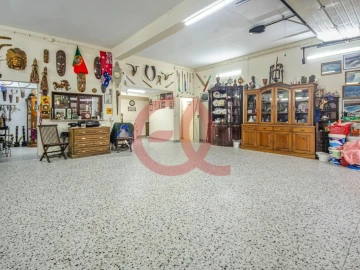 Moradia T4 para Venda em Vila Nova de Anha