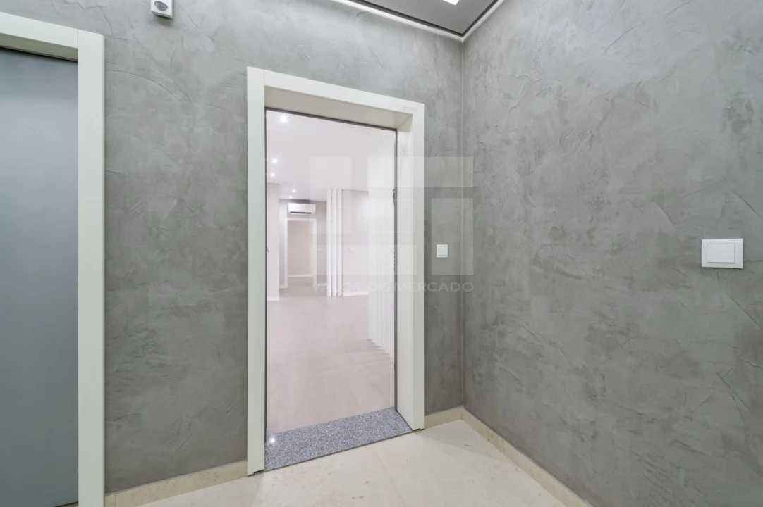 Apartamento T4 para Venda em Repeses e São Salvador Foto 10