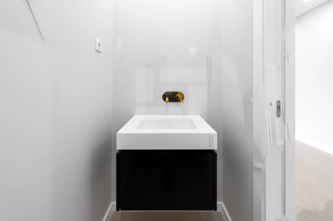 Apartamento T4 para Venda em Repeses e São Salvador Foto 12