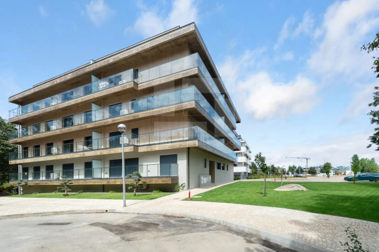 Apartamento T4 para Venda em Repeses e São Salvador Foto 7