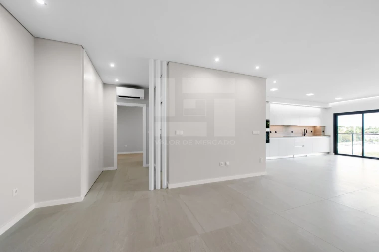 Apartamento T4 para Venda em Repeses e São Salvador Foto 9