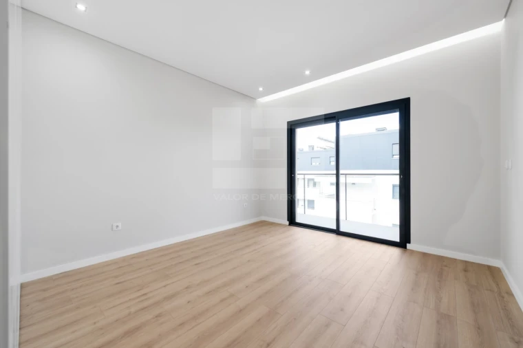 Apartamento T4 para Venda em Repeses e São Salvador Foto 19