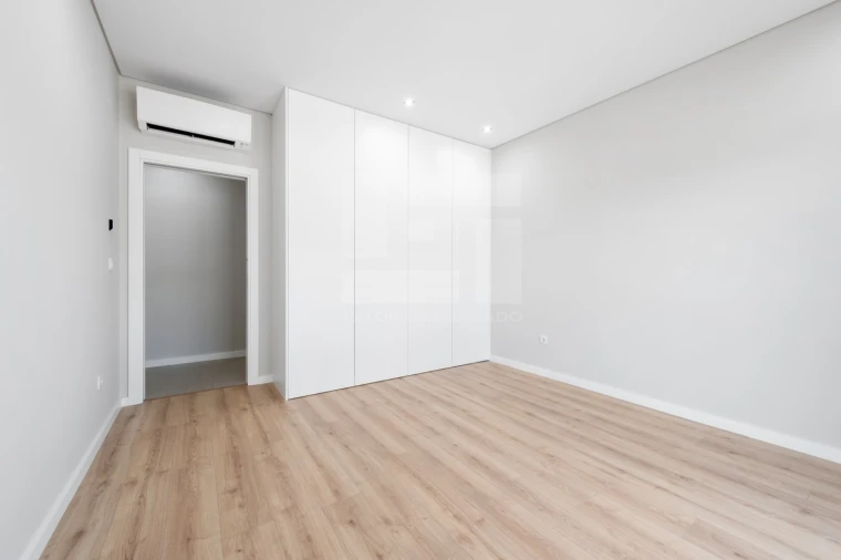 Apartamento T4 para Venda em Repeses e São Salvador Foto 20