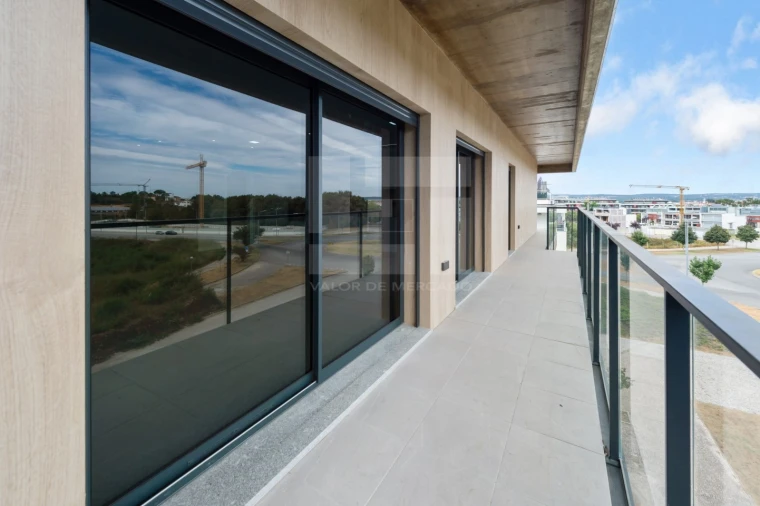 Apartamento T4 para Venda em Repeses e São Salvador Foto 25