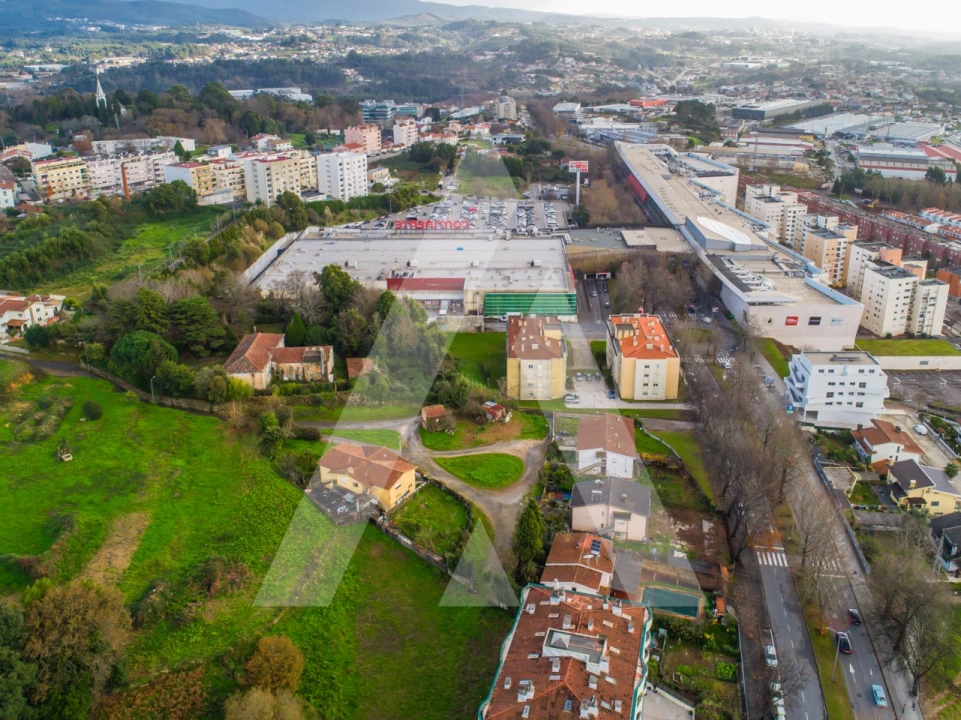 Terreno para Venda em São João da Madeira Foto 12