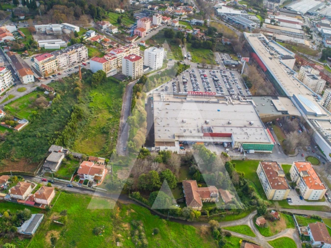 Terreno para Venda em São João da Madeira Foto 9