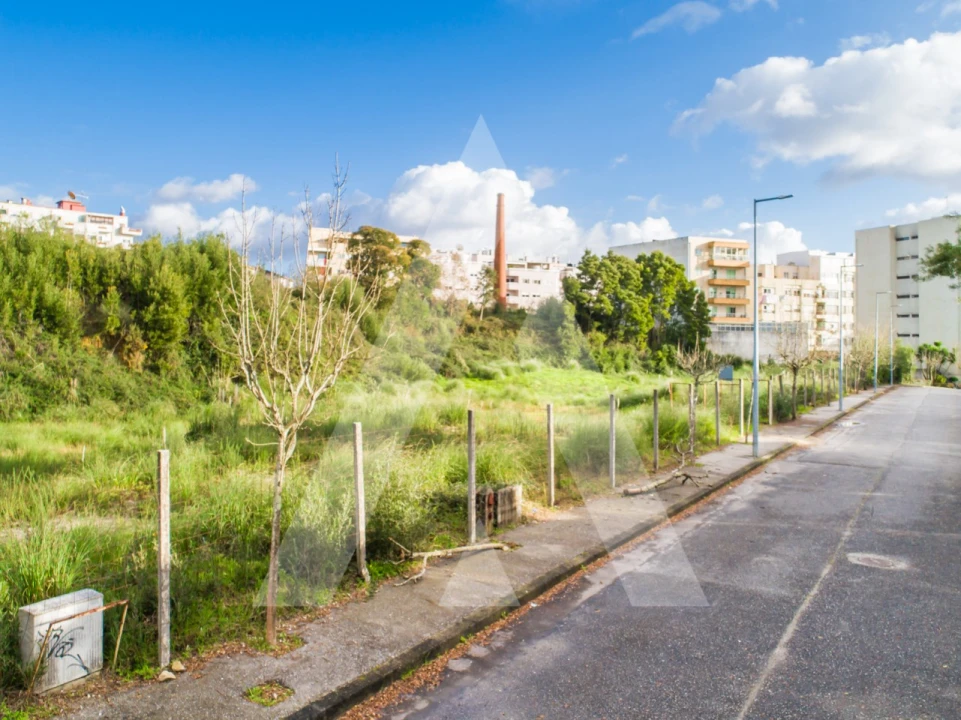 Terreno para Venda em São João da Madeira Foto 3
