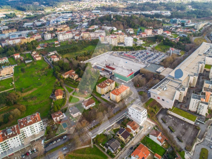 Terreno para Venda em São João da Madeira Foto 11