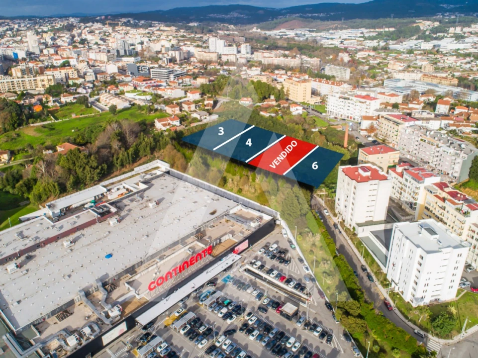 Terreno para Venda em São João da Madeira Foto 1