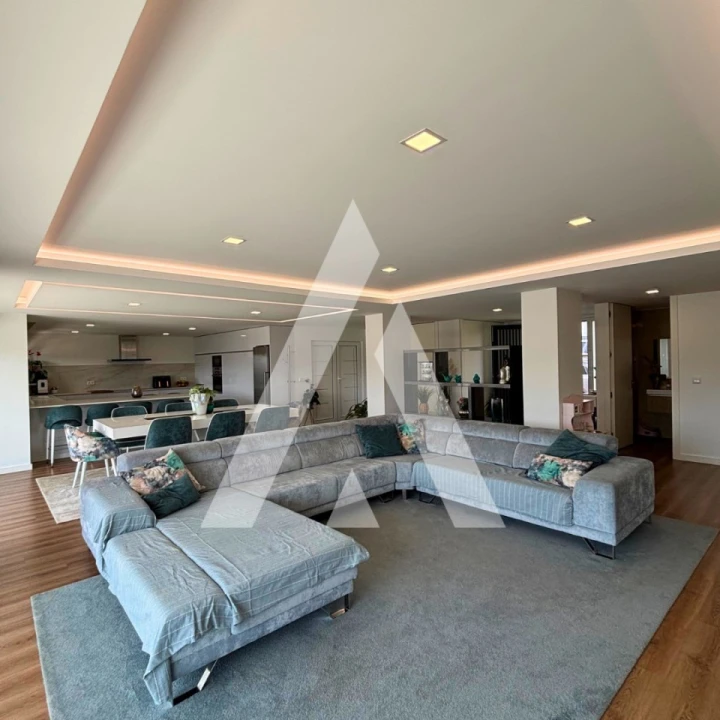 Moradia T4 para Venda em Esqueiros, Nevogilde e Travassós Foto 10