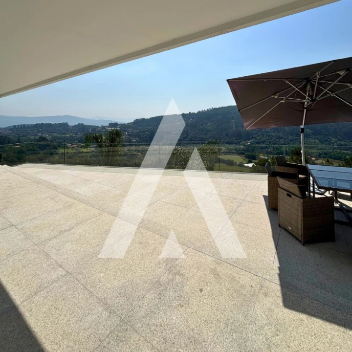 Moradia T4 para Venda em Esqueiros, Nevogilde e Travassós Foto 43