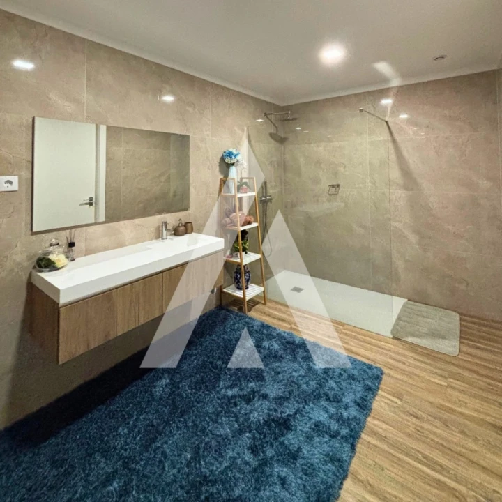 Moradia T4 para Venda em Esqueiros, Nevogilde e Travassós Foto 39