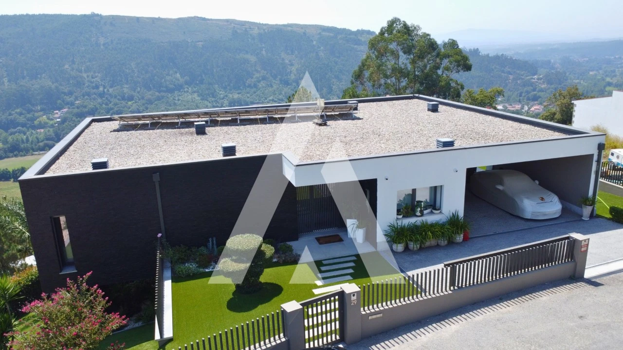 Moradia T4 para Venda em Esqueiros, Nevogilde e Travassós Foto 4