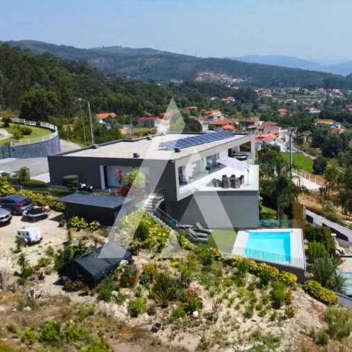 Moradia T4 para Venda em Esqueiros, Nevogilde e Travassós Foto 2