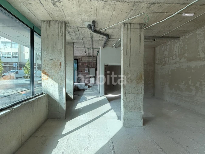 Loja para Arrendamento em Mafamude e Vilar do Paraíso Foto 6