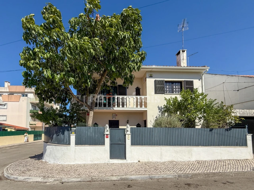 Moradia T3 para Venda em Nossa Sra de Fatima Foto 1