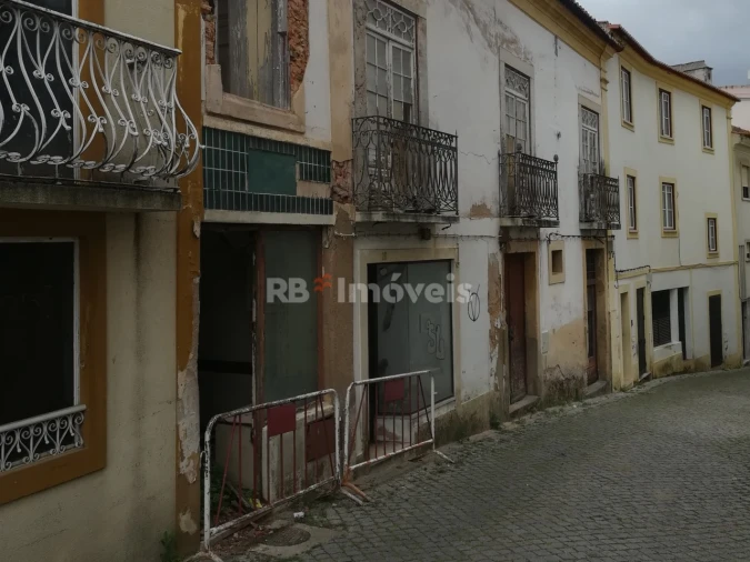 Moradia T4 para Venda em Abrantes (São Vicente e São João) e Alferrarede Foto 2