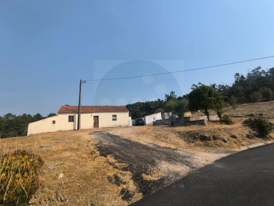 Moradia T4 para Venda em Martinchel Foto 1