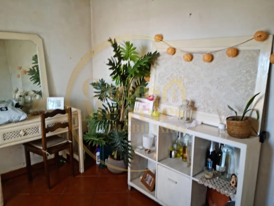 Moradia T2 para Venda em Lago Foto 6